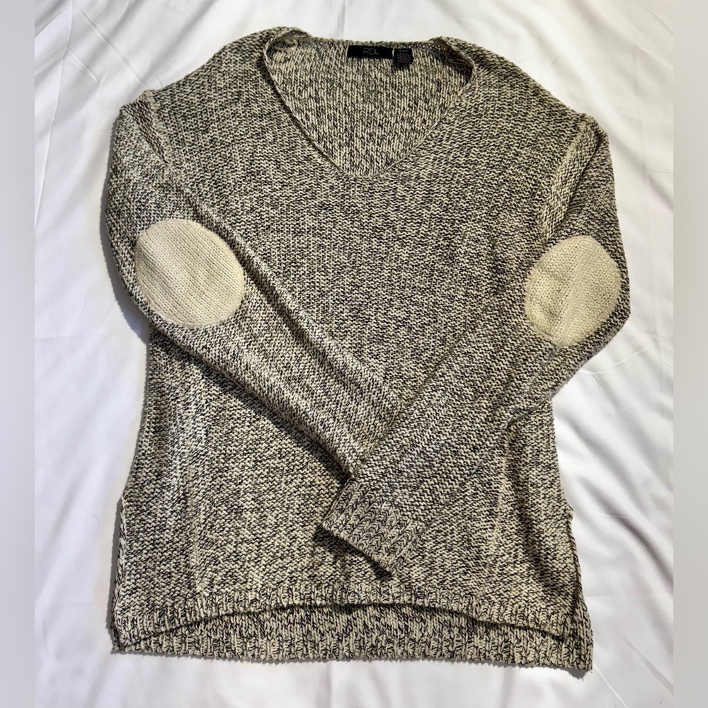 RDI long sleeve women's sweater